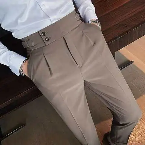 Tailored trousers detail